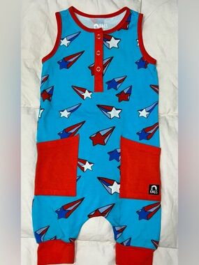 Rags blue/red romper w/shooting stars design sz 12-18 months EUC